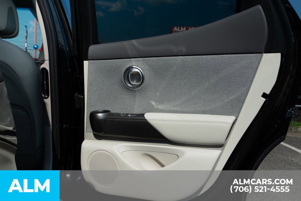 Used 2024 Genesis GV60 RWD image 44