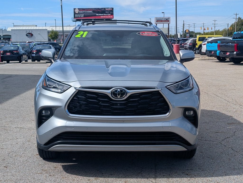 Certified 2021 Toyota Highlander Platinum AWD/4WD image 2