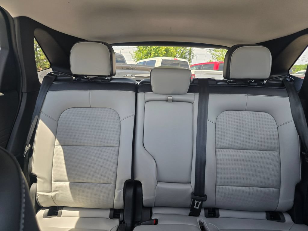 Certified 2023 Ford Escape Platinum AWD/4WD image 19