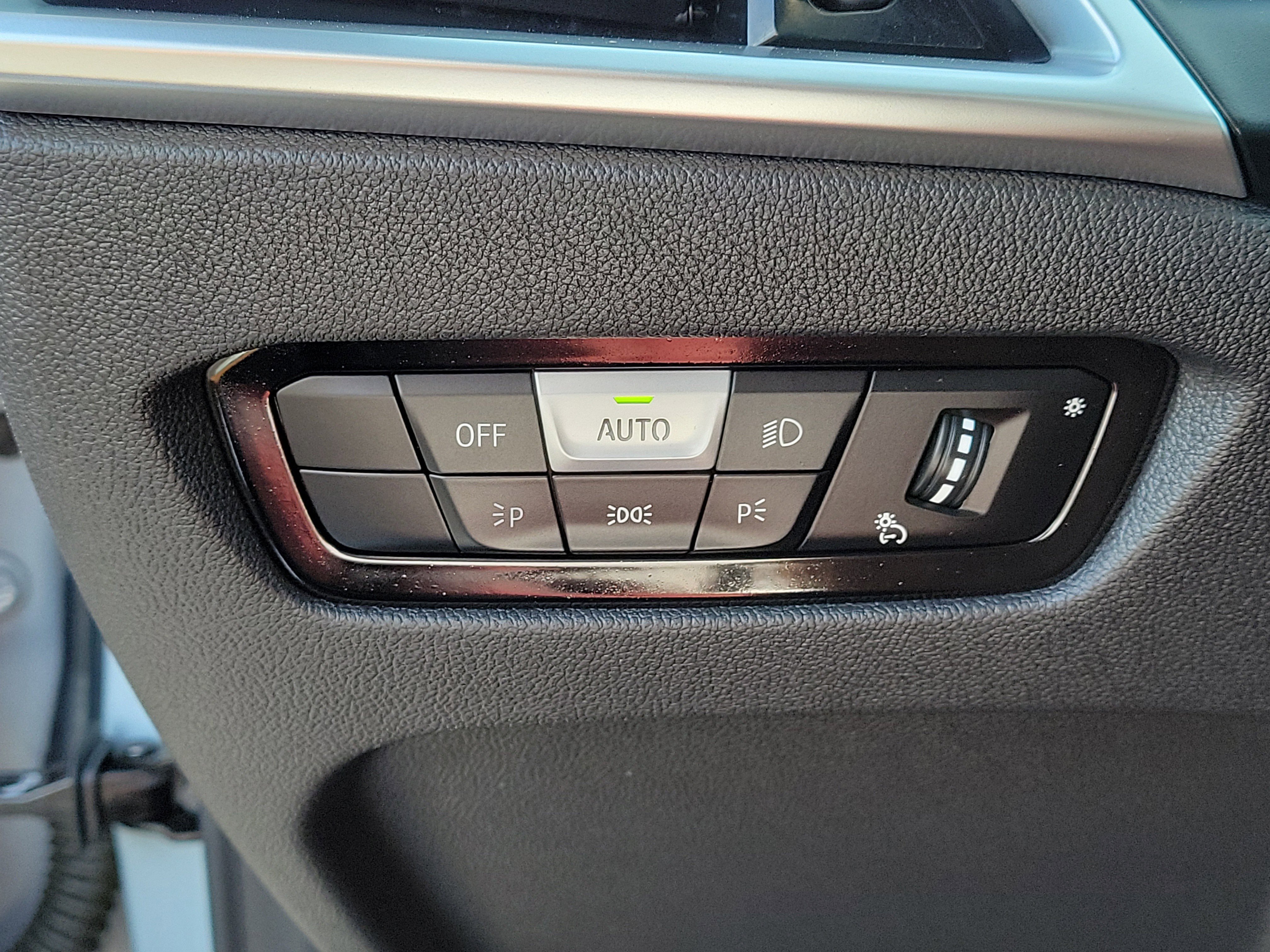 Used 2026 BMW M440i Convertible image 30