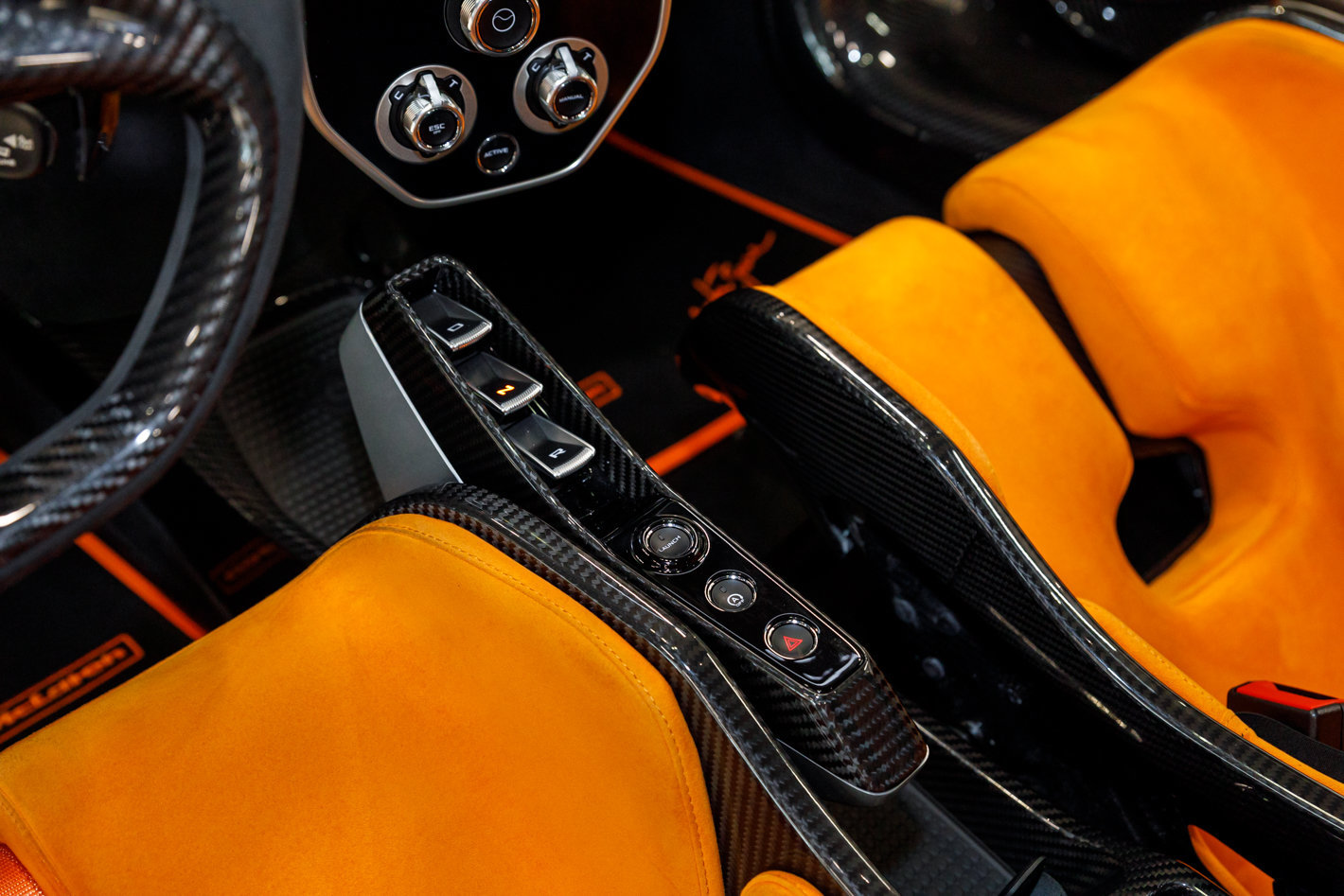 Used 2019 McLaren Senna RWD image 43