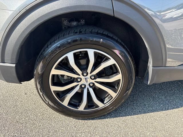 Certified 2025 Ford Explorer ST-Line AWD/4WD image 9