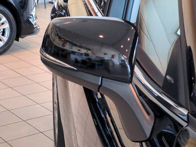 Used 2021 Toyota Highlander Limited image 12