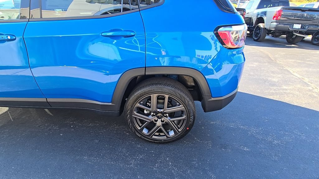 New 2026 Jeep Compass Limited AWD/4WD image 12