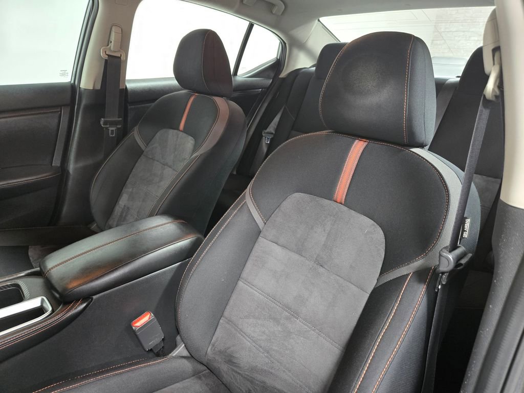 Used 2021 Nissan Sentra SR FWD image 11