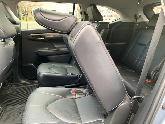 Used 2023 Toyota Highlander Platinum image 26