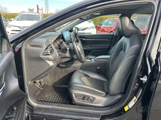 Used 2022 Toyota Camry SE image 13