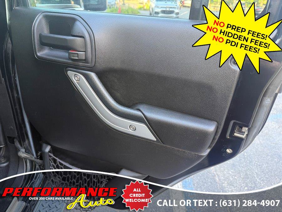 Used 2015 Jeep Wrangler Unlimited Sahara w/ Max Tow Package AWD/4WD image 26