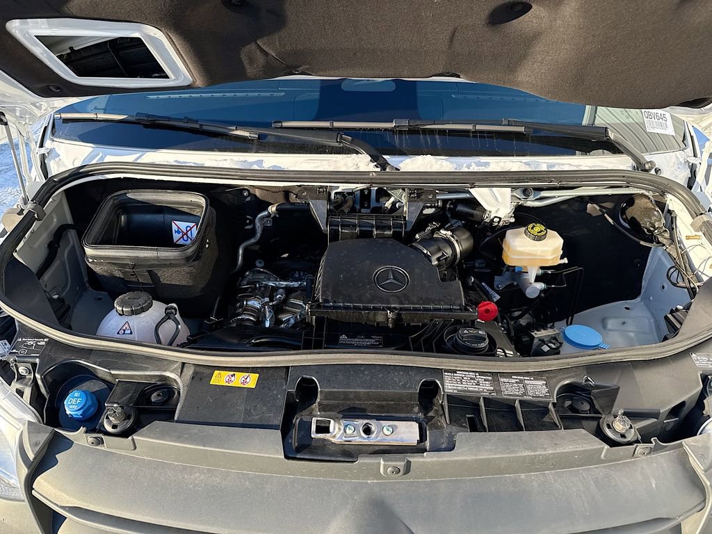 Used 2025 Mercedes-Benz Sprinter 2500 image 27