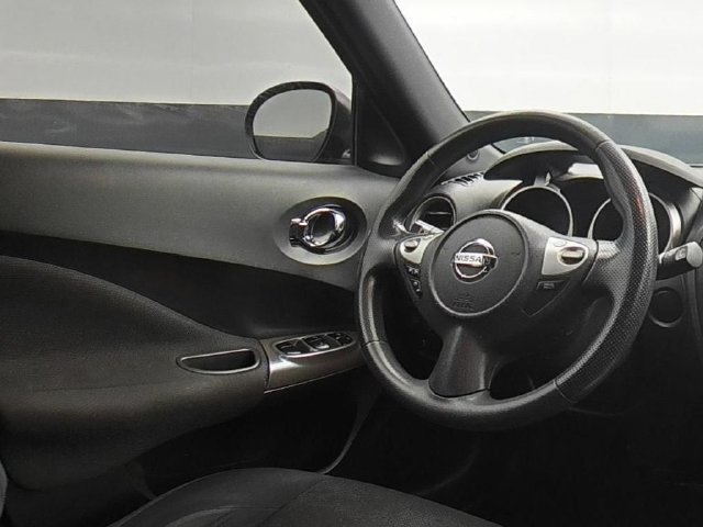Used 2014 Nissan Juke S FWD image 24