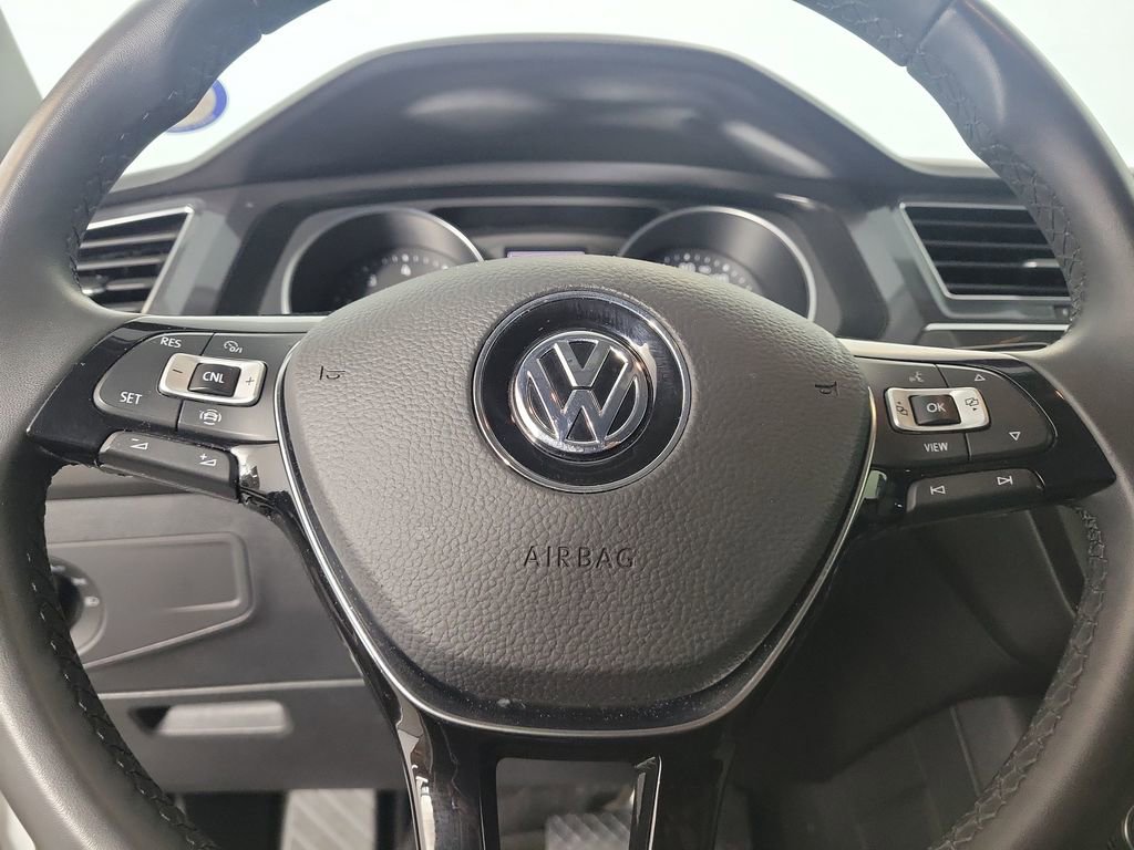 Used 2020 Volkswagen Tiguan SEL AWD/4WD image 15