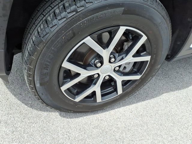 Used 2024 Jeep Grand Cherokee L Limited AWD/4WD image 14