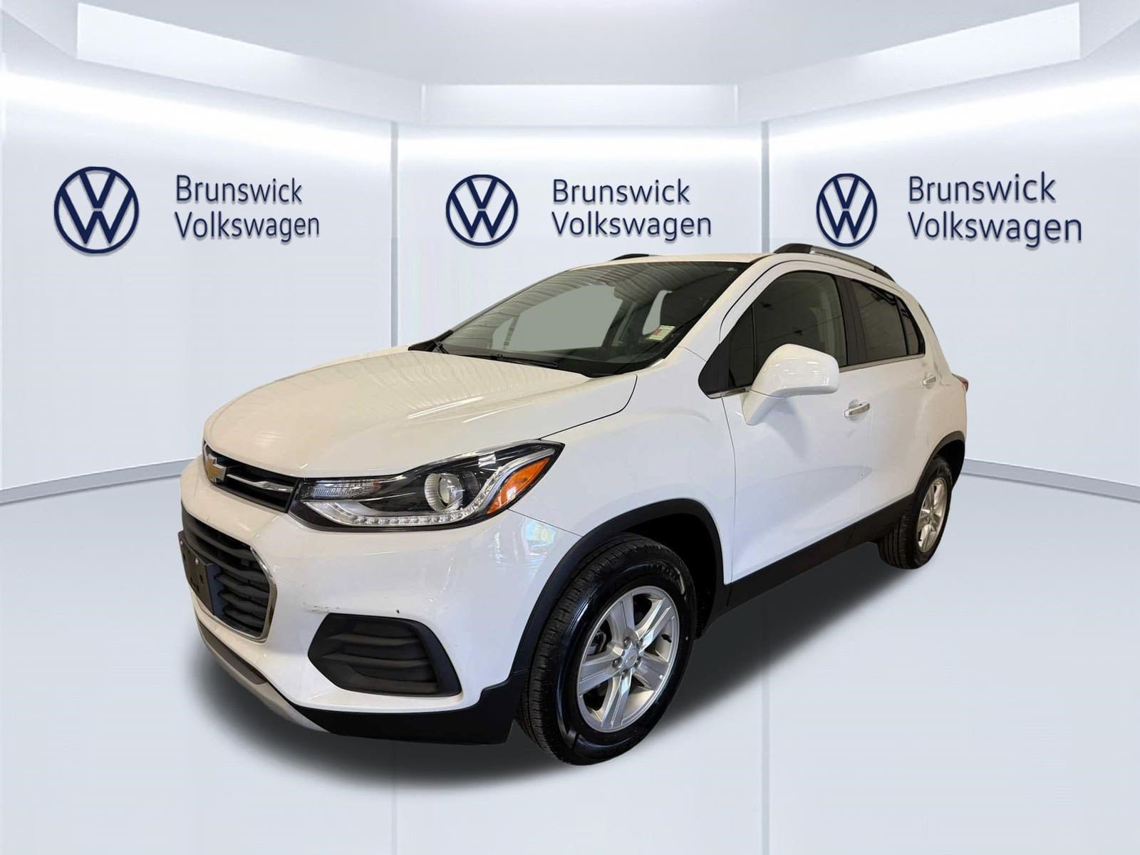 Used 2020 Chevrolet Trax LT w/ LT Convenience Package AWD/4WD image 6