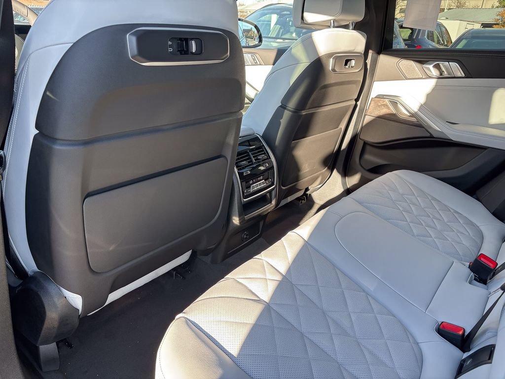 New 2026 BMW X6 xDrive40i image 33