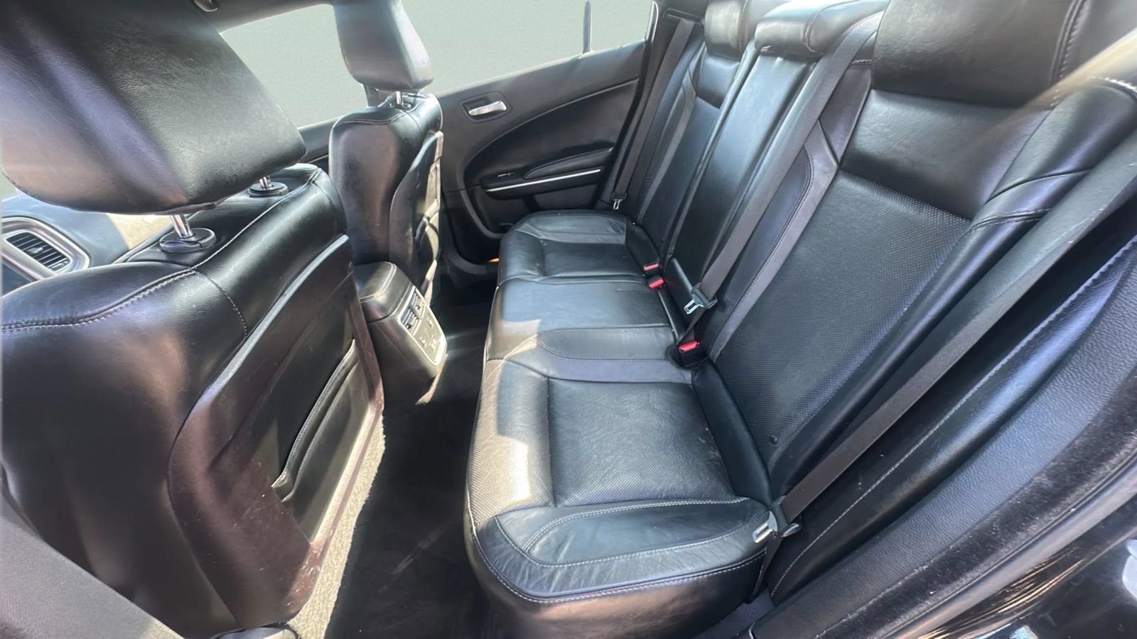 Used 2019 Dodge Charger SXT w/ Leather Interior Group RWD image 18
