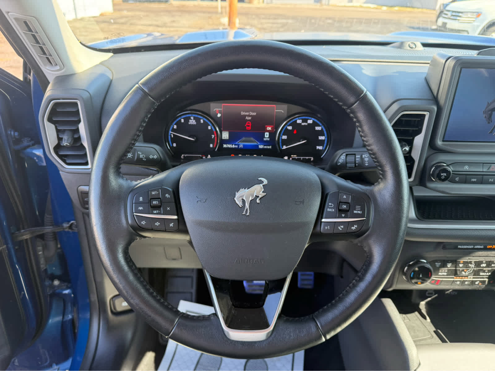 Used 2023 Ford Bronco Sport Outer Banks w/ Tech Package AWD/4WD image 9