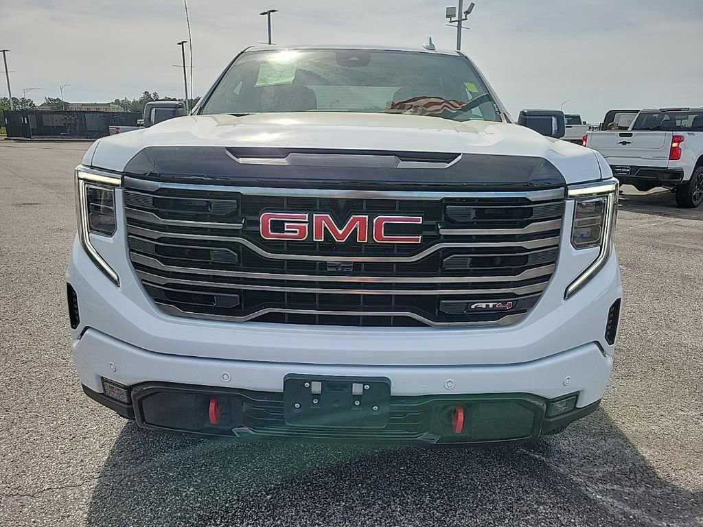 Used 2025 GMC Sierra 1500 AT4 AWD/4WD image 2