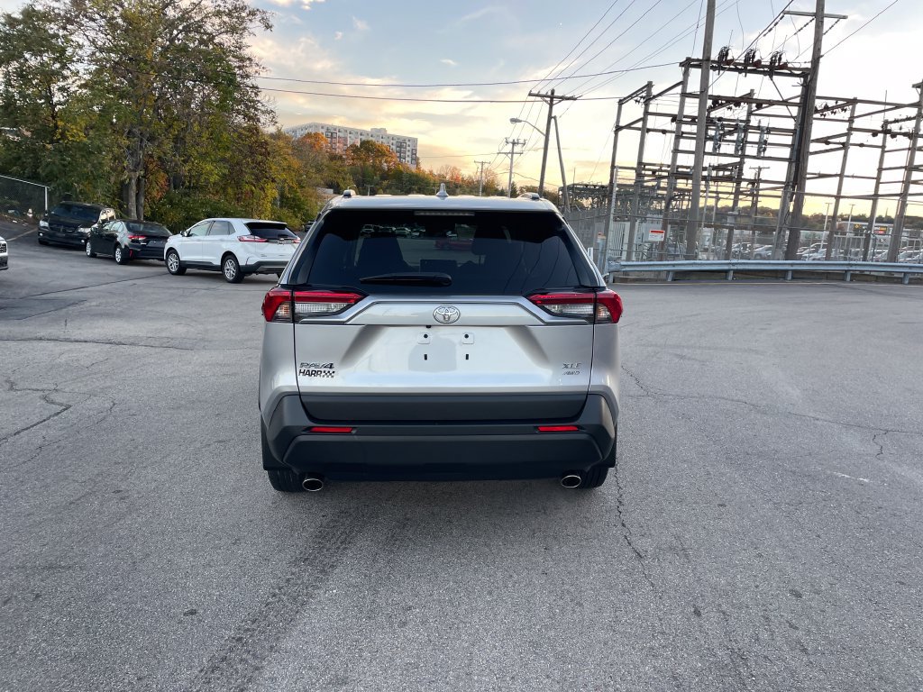 Used 2025 Toyota RAV4 XLE w/ Weather Package AWD/4WD image 4