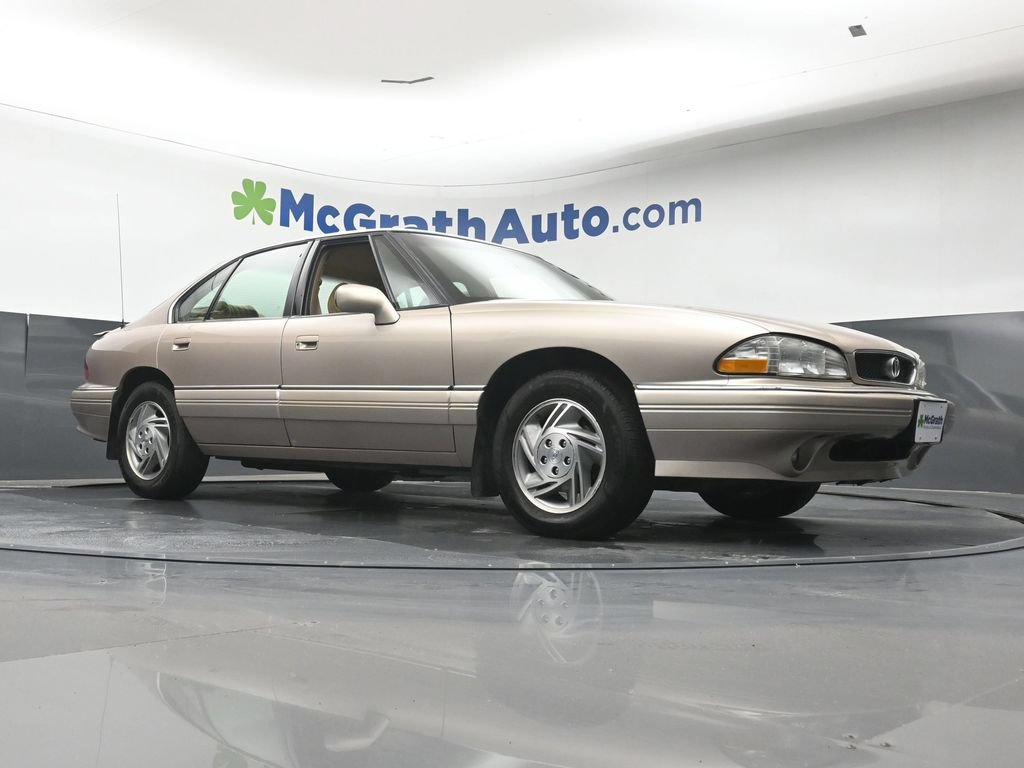 Used 1995 Pontiac Bonneville SE FWD image 24