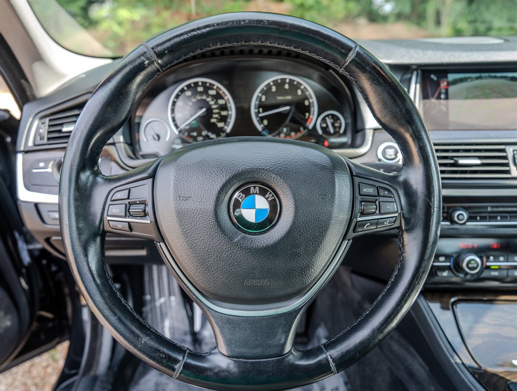 Used 2015 BMW 535i xDrive Sedan w/ Driver Assistance Package AWD/4WD image 15