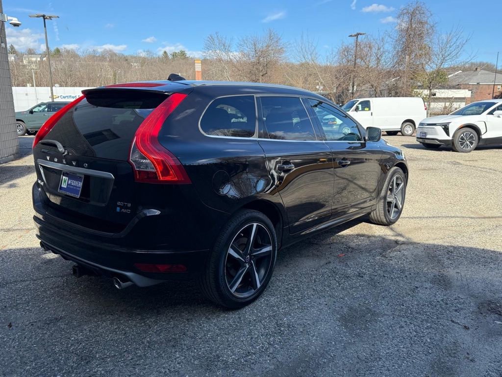 Used 2016 Volvo XC60 T6 R-Design image 6
