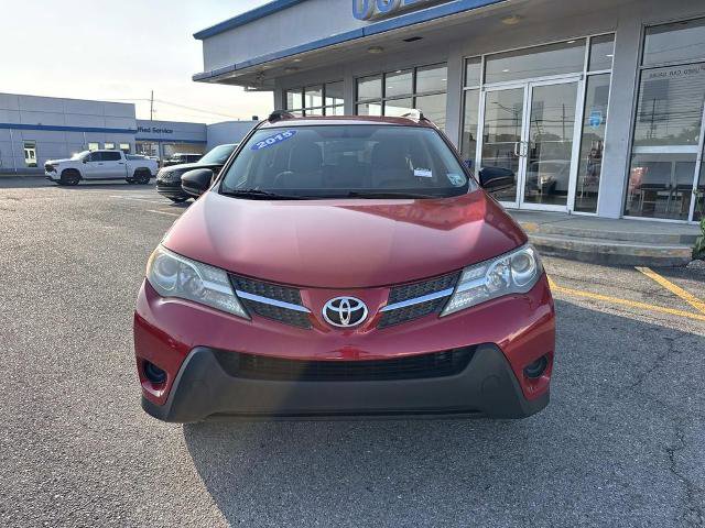 Used 2015 Toyota RAV4 LE FWD image 2