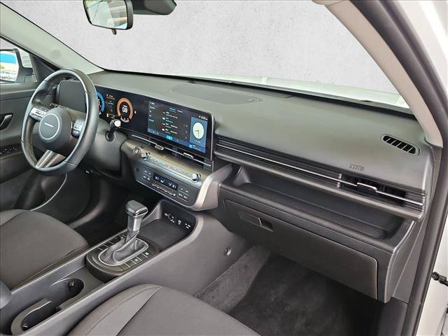 Used 2025 Hyundai Kona SEL FWD image 21
