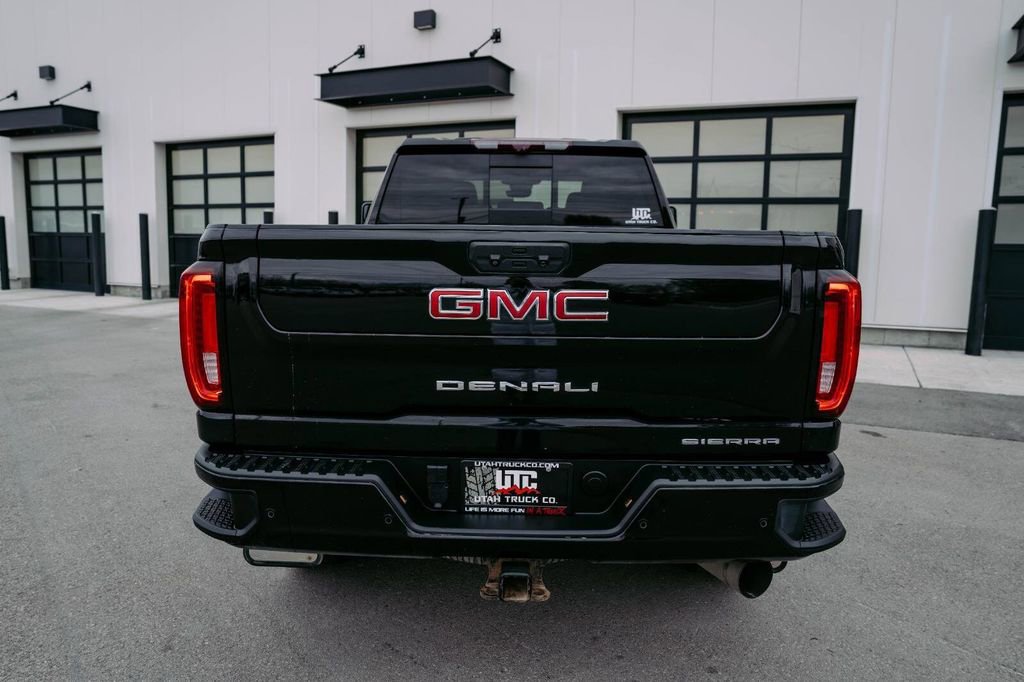 Used 2023 GMC Sierra 2500 Denali w/ Denali Black Diamond Edition image 6