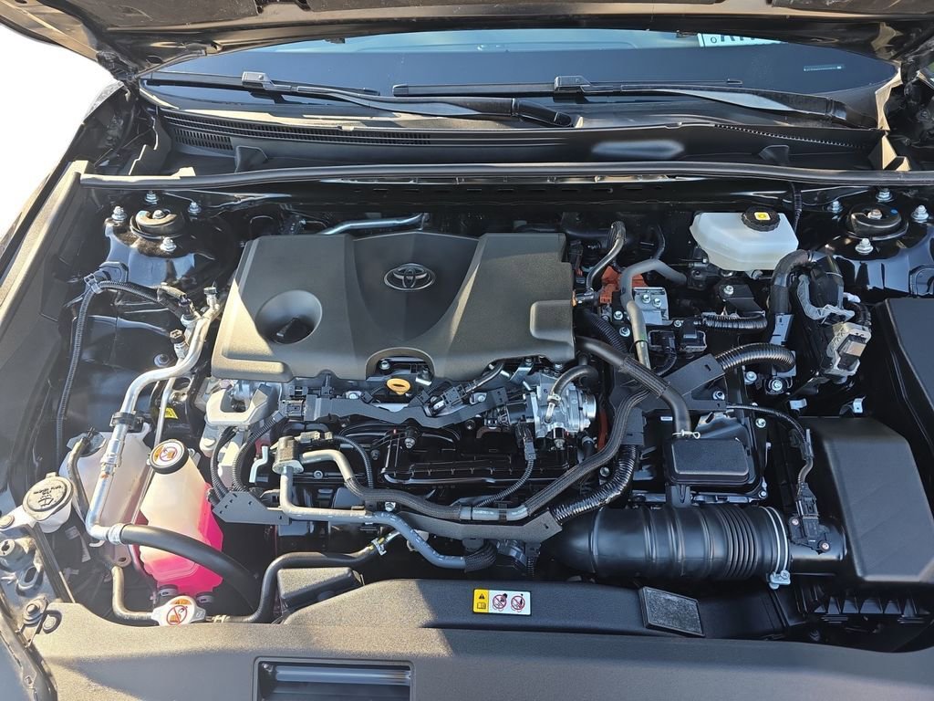 Used 2025 Toyota Camry SE image 18