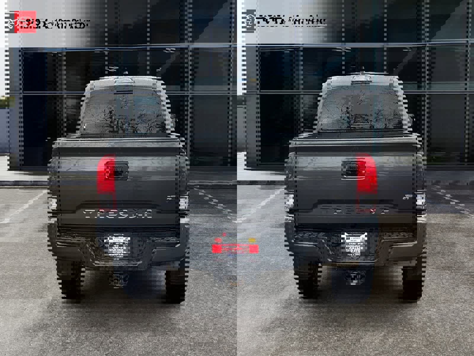 Used 2019 Toyota Tacoma TRD Sport image 9