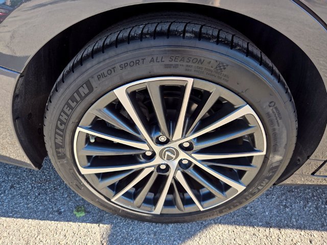 Used 2024 Lexus ES 350 w/ Premium Package FWD image 16