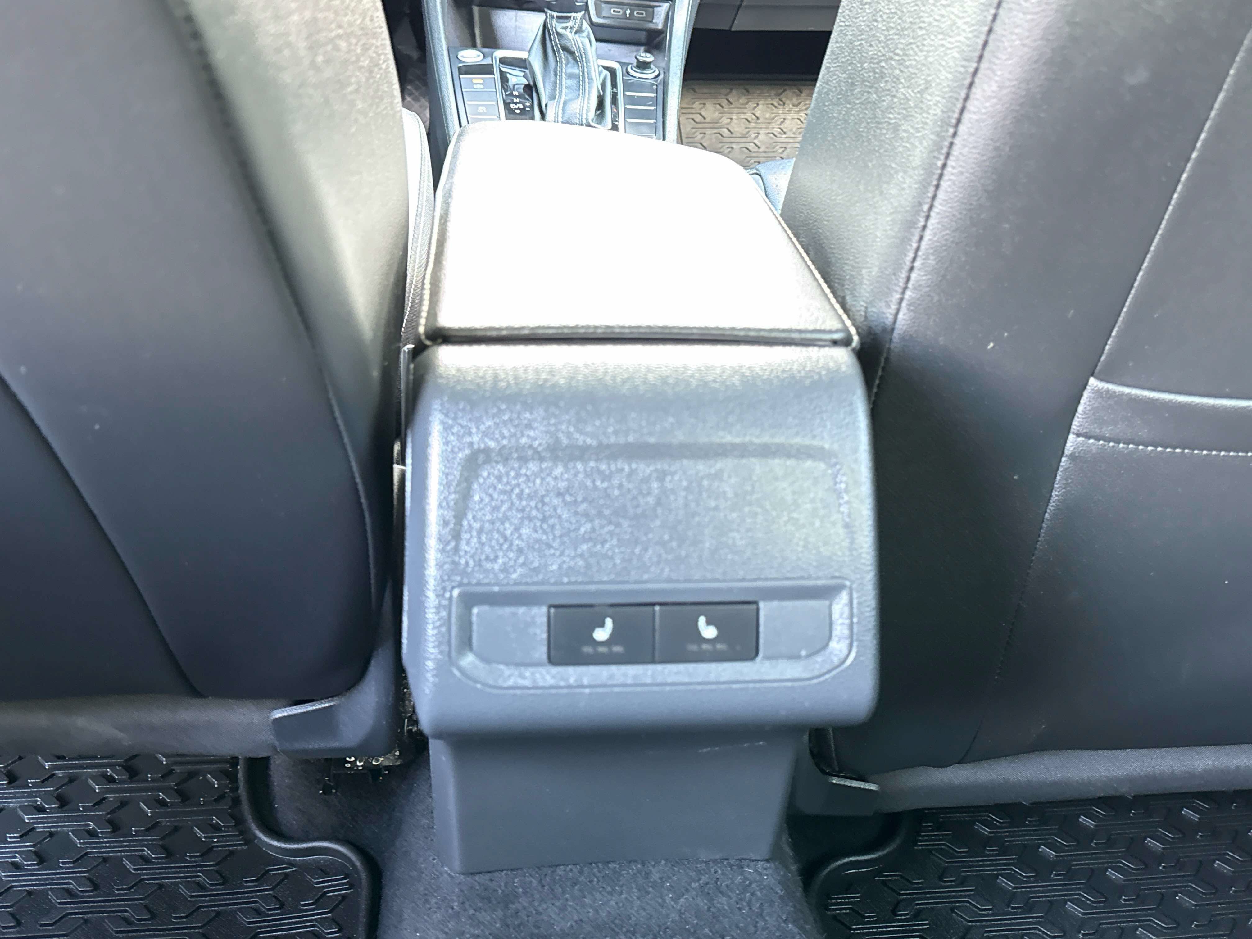 Used 2021 Volkswagen Jetta SEL FWD image 16