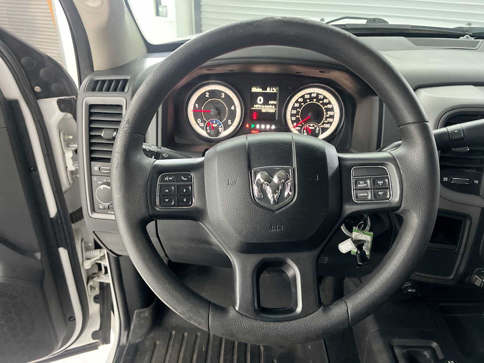 Used 2017 RAM 2500 Tradesman w/ Chrome Appearance Group AWD/4WD image 17
