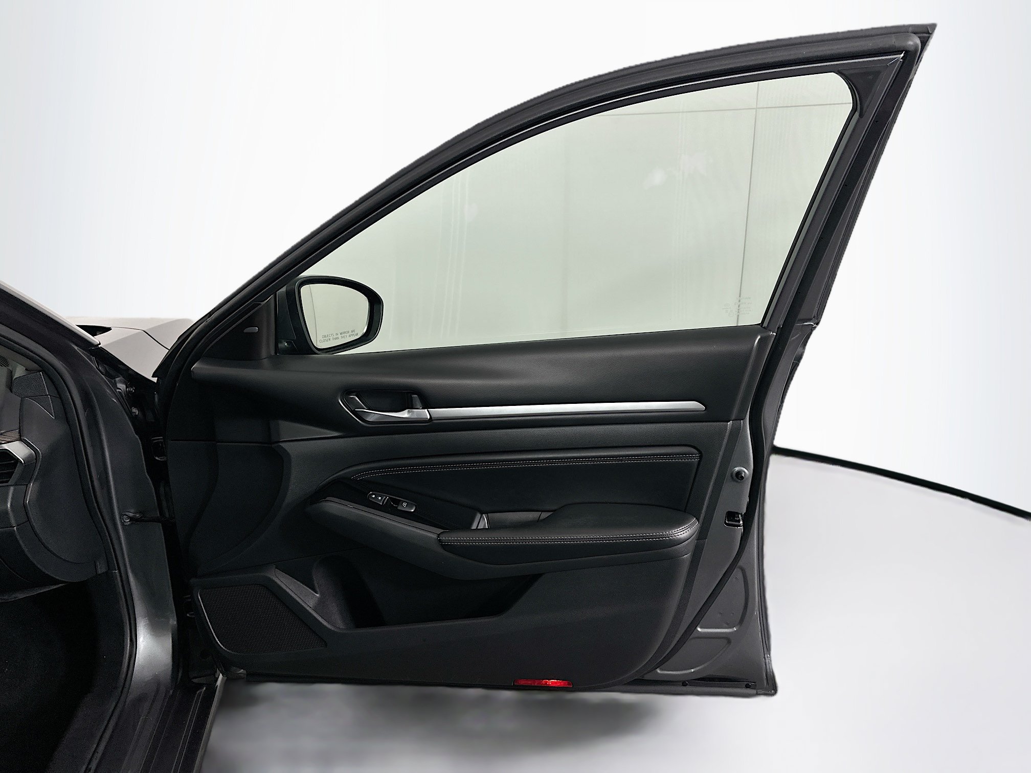 Used 2020 Nissan Altima 2.5 SL FWD image 32