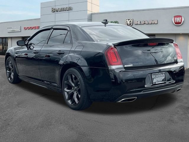 Used 2023 Chrysler 300 Touring L w/ Comfort Group RWD image 5
