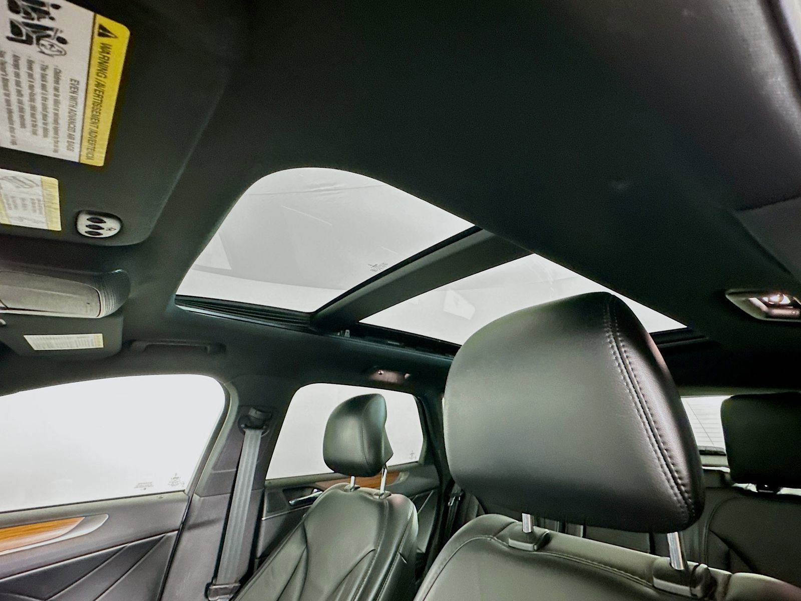 Used 2017 Lincoln MKC Select w/ Select Plus Package image 23