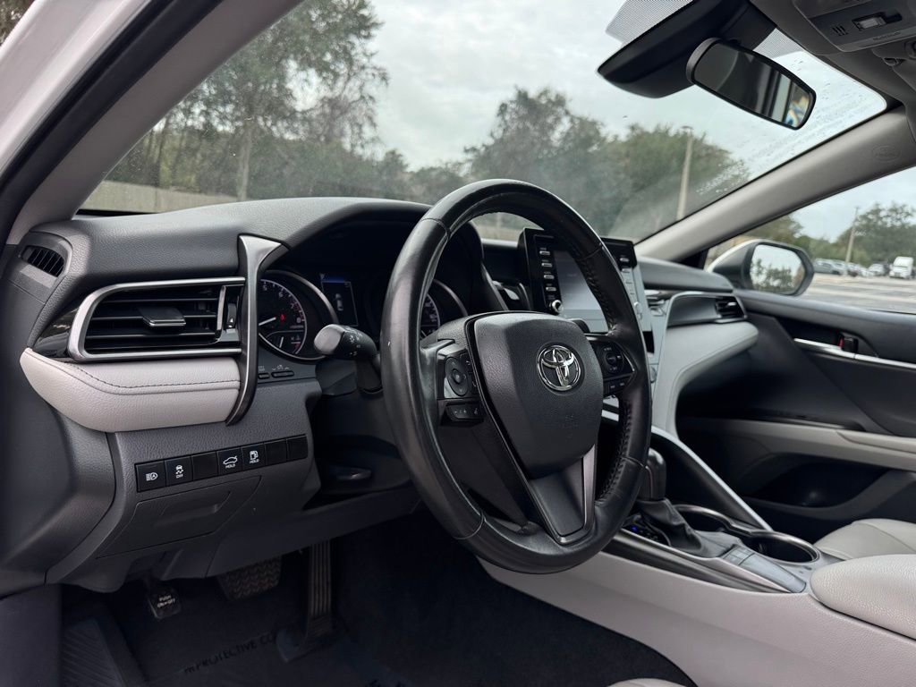 Used 2024 Toyota Camry SE image 34
