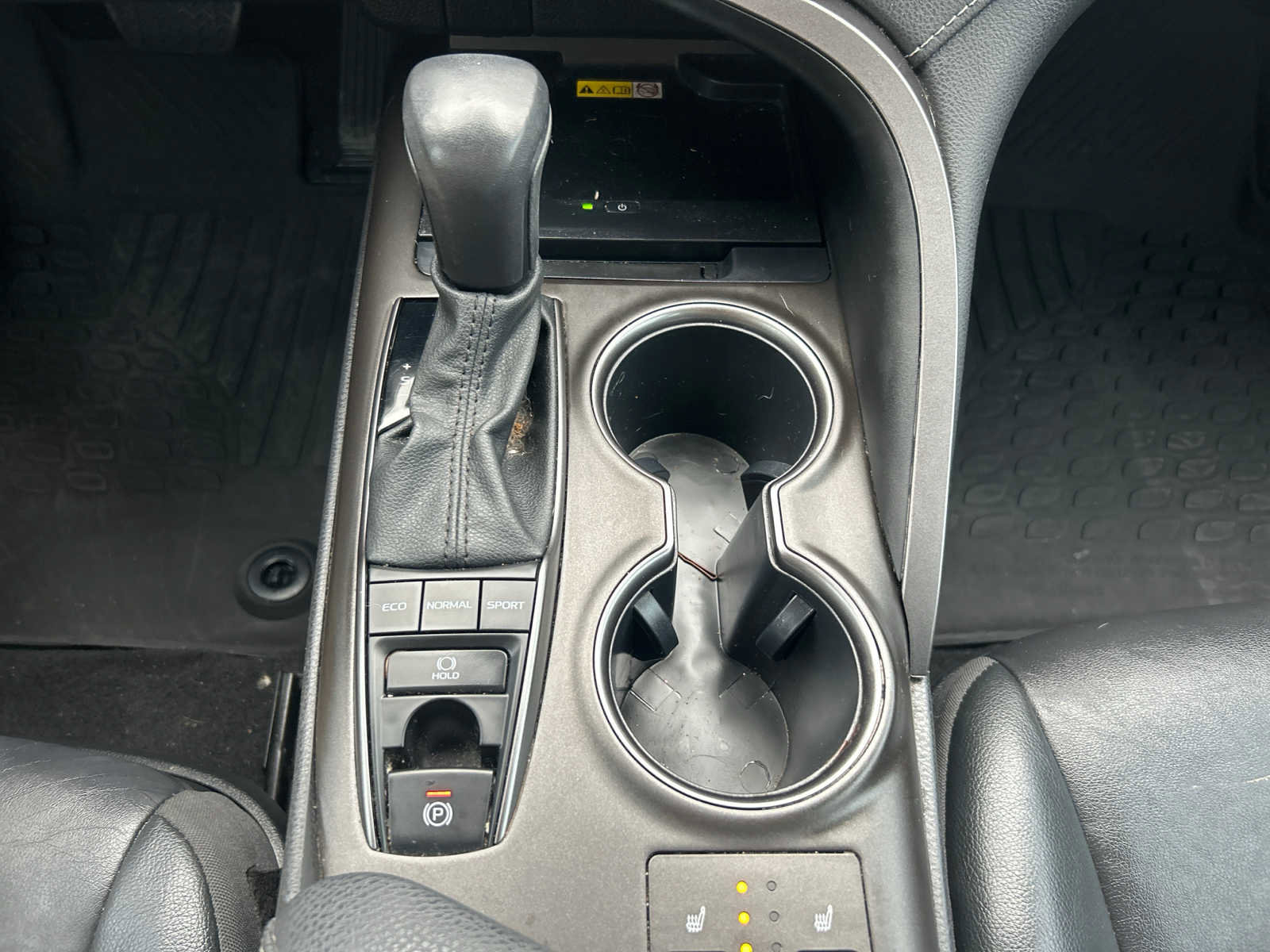 Used 2022 Toyota Camry XSE image 22