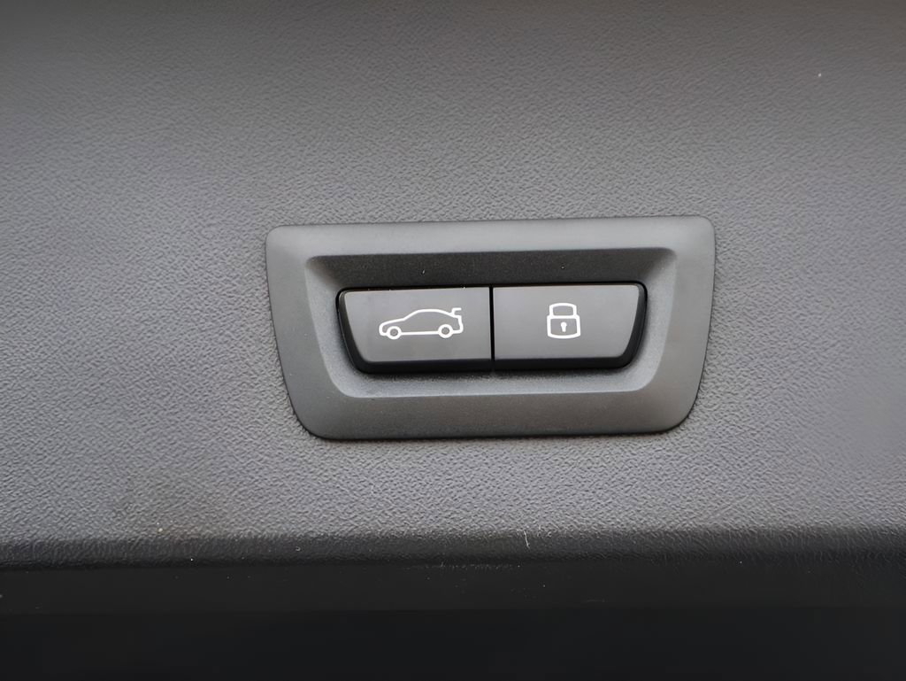 Used 2025 BMW X3 xDrive30 AWD/4WD image 18