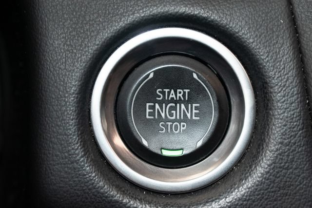 Used 2021 GMC Yukon XL SLT w/ SLT Luxury Plus Package RWD image 30