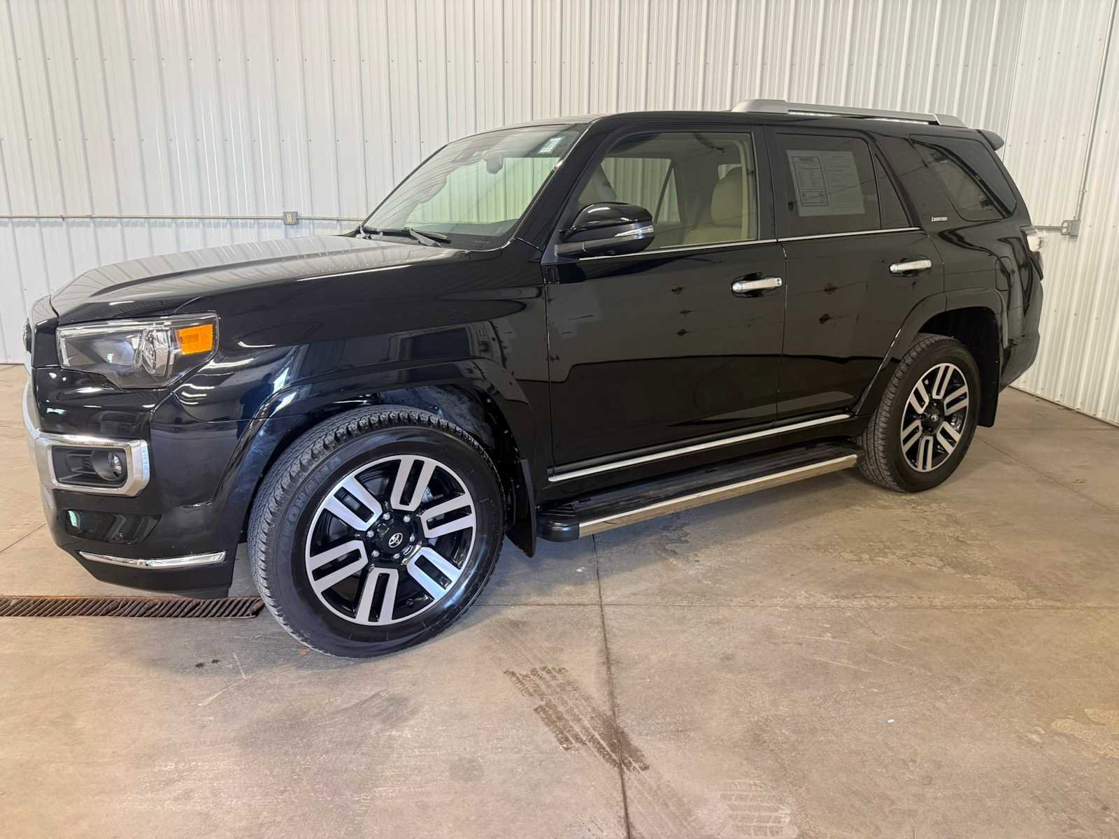 Certified 2024 Toyota 4Runner Limited AWD/4WD image 2