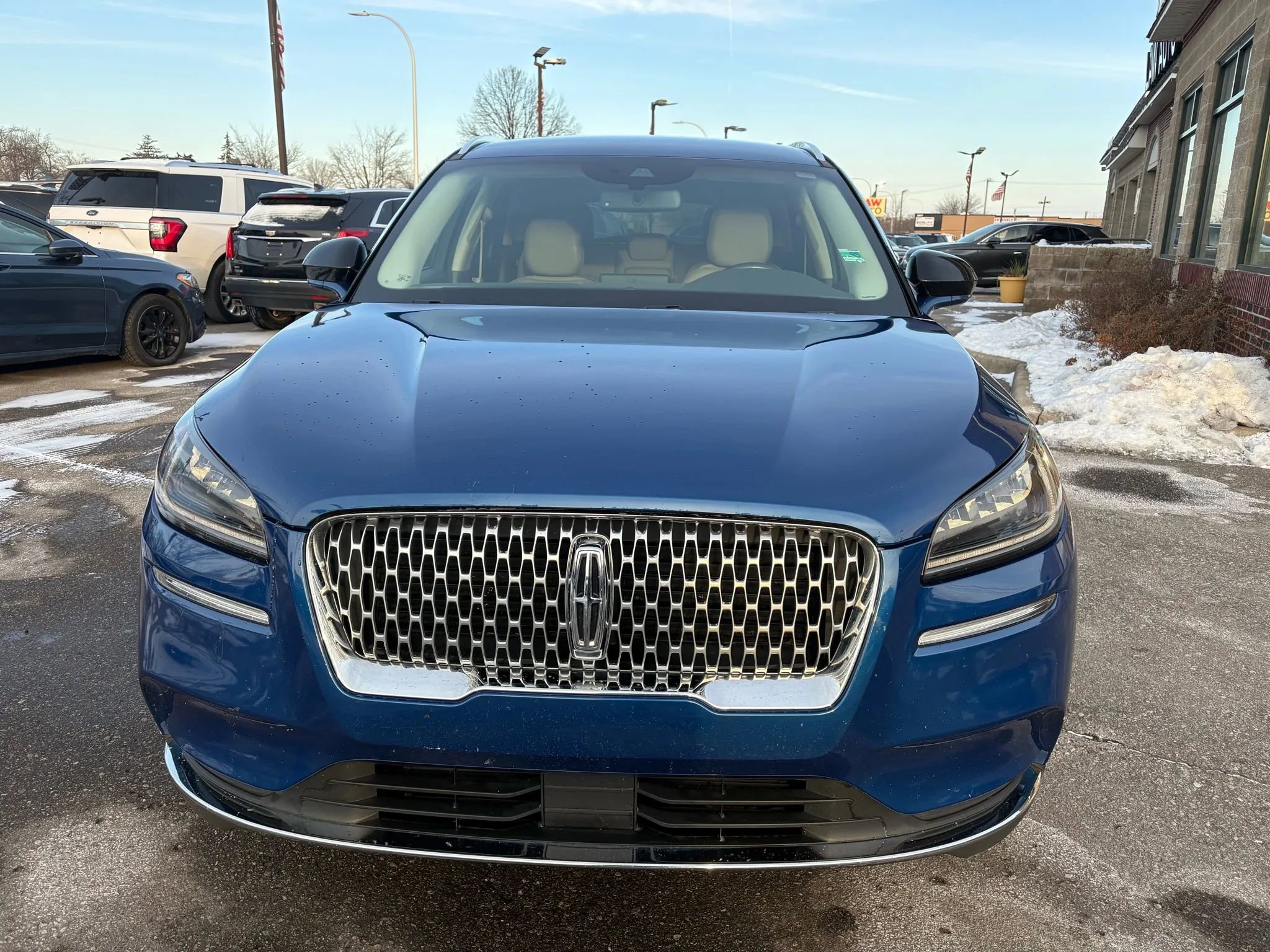 Used 2020 Lincoln Corsair Sport Utility 4D w/ Equipment Group 101A image 2