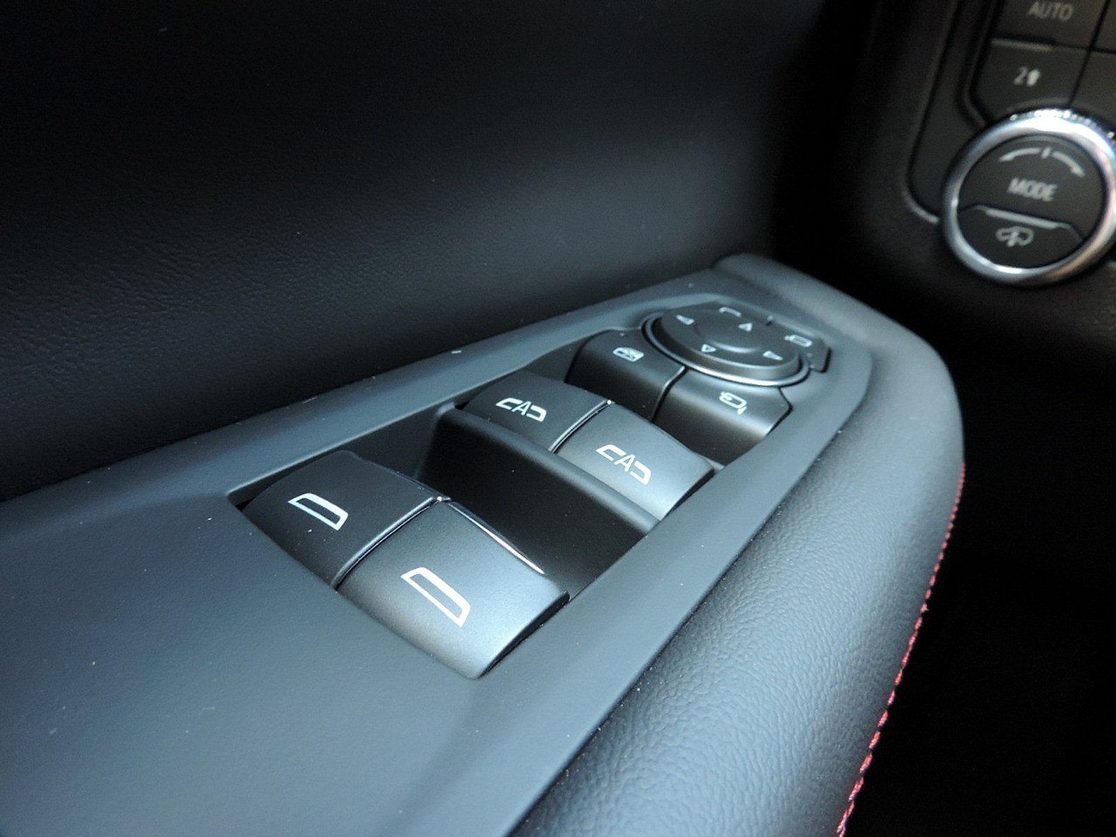 New 2026 GMC Yukon XL AT4 Ultimate w/ LPO, Floor Liner Package AWD/4WD image 27