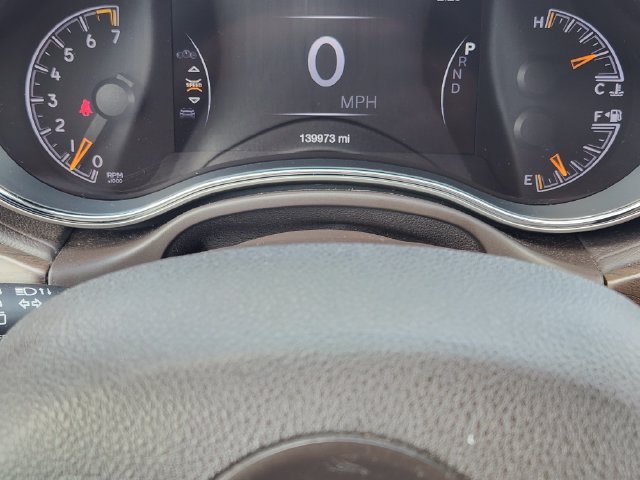 Used 2016 Jeep Grand Cherokee Overland AWD/4WD image 13