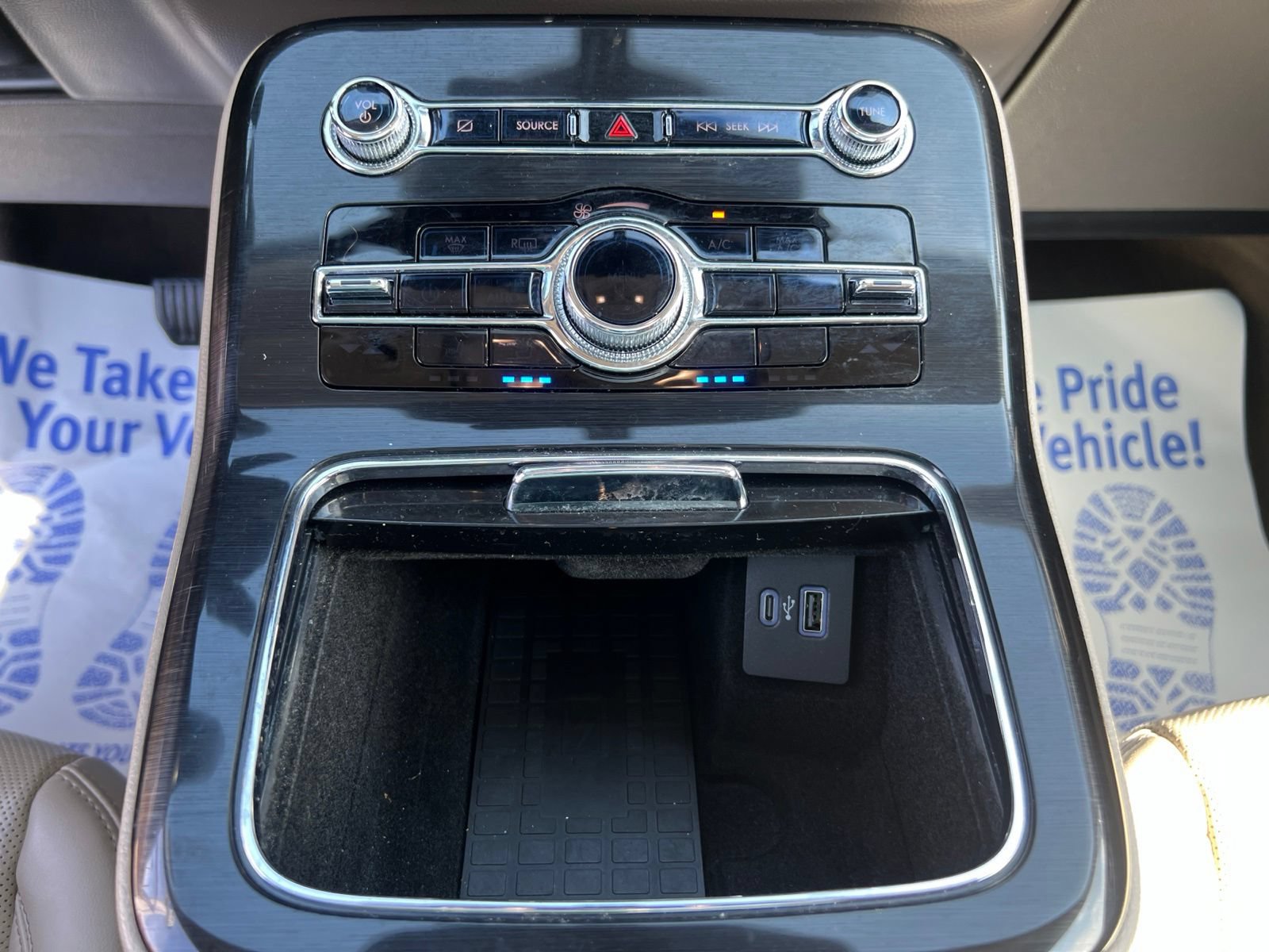 Used 2023 Lincoln Nautilus Reserve AWD/4WD image 40