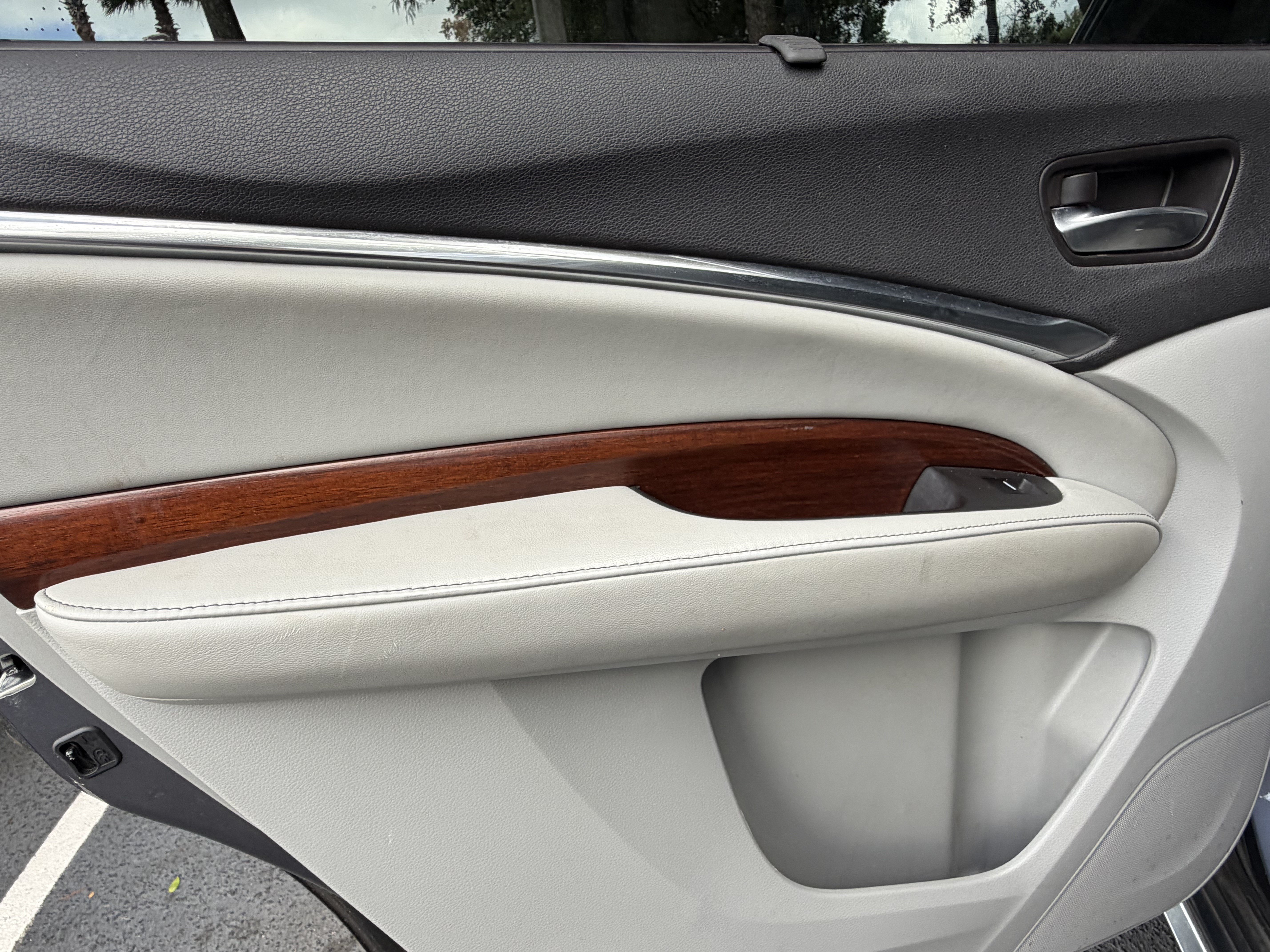 Used 2018 Acura MDX FWD w/ Advance Package image 29