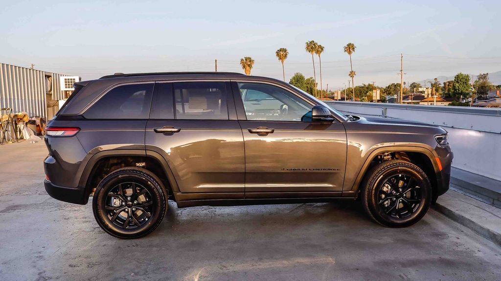 New 2026 Jeep Grand Cherokee Altitude RWD image 13