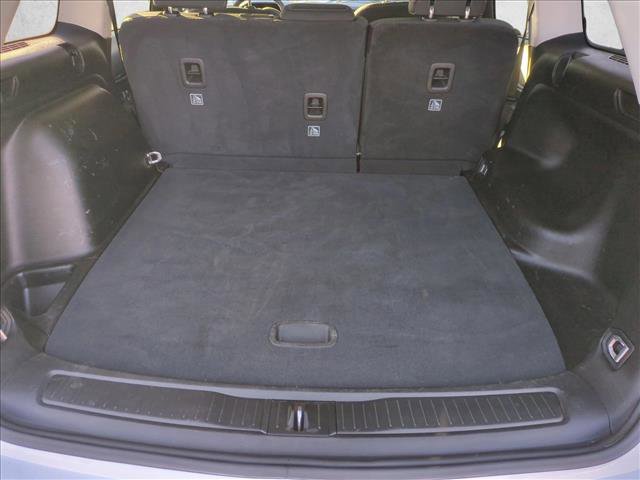 Used 2023 Jeep Grand Cherokee Laredo RWD image 6