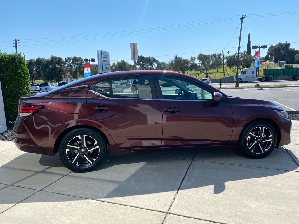 Used 2024 Nissan Sentra SV image 7