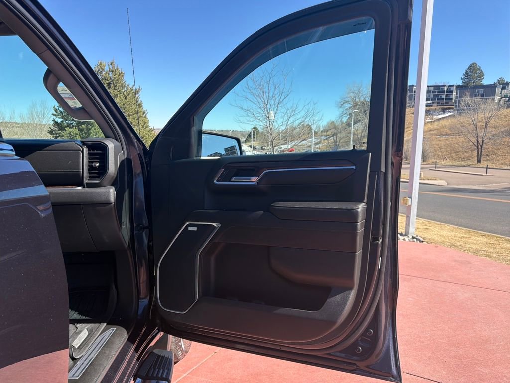 Used 2022 GMC Sierra 1500 SLT w/ SLT Premium Plus Package image 30